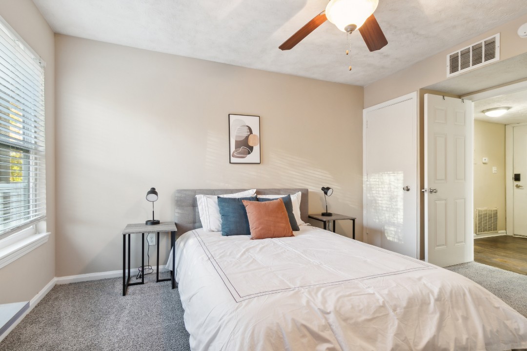 1 Bedroom · Signature layout