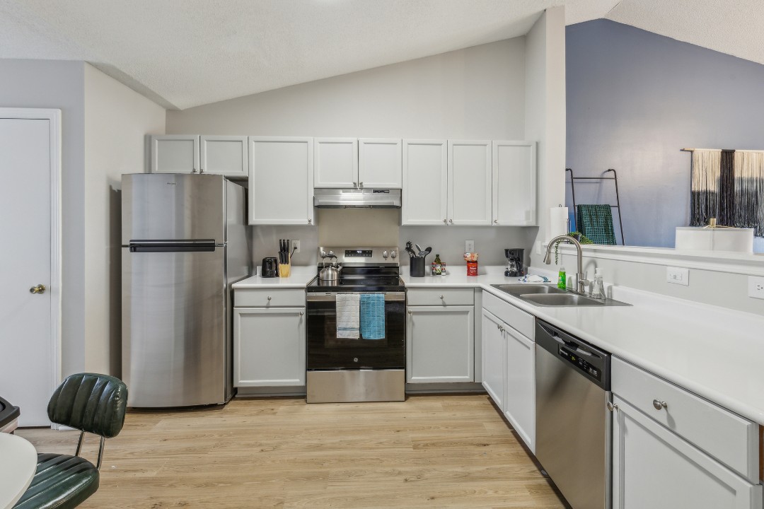 Carlson Bay, 3508-301, · Unit 2/2
