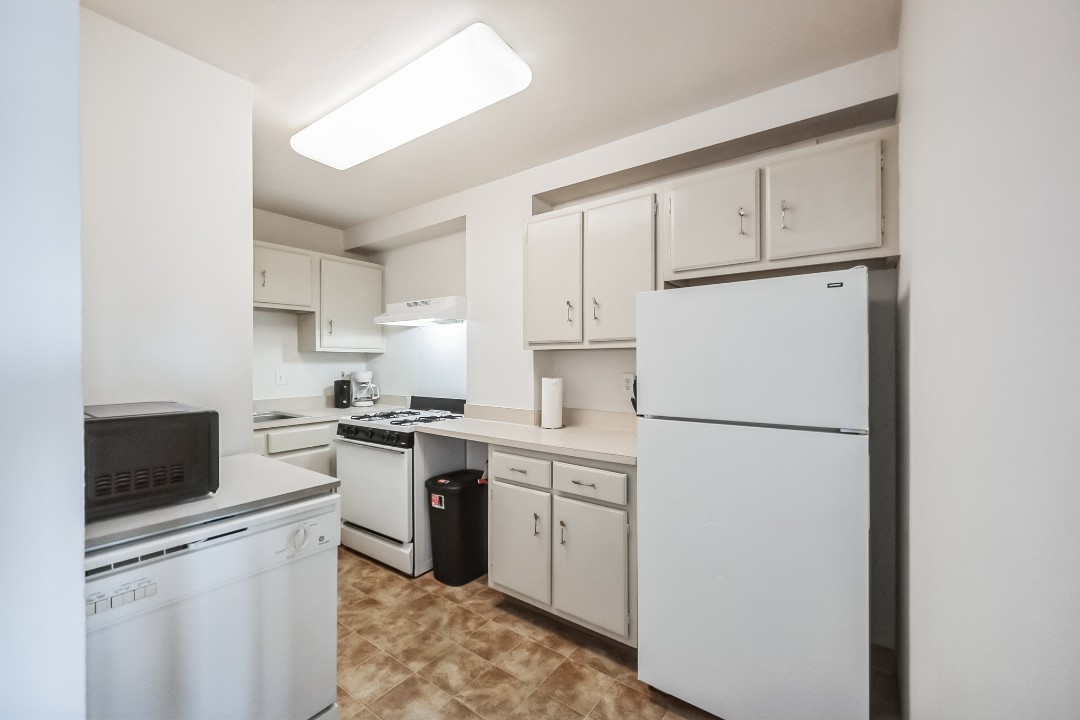 Pa Place 1111, 1br