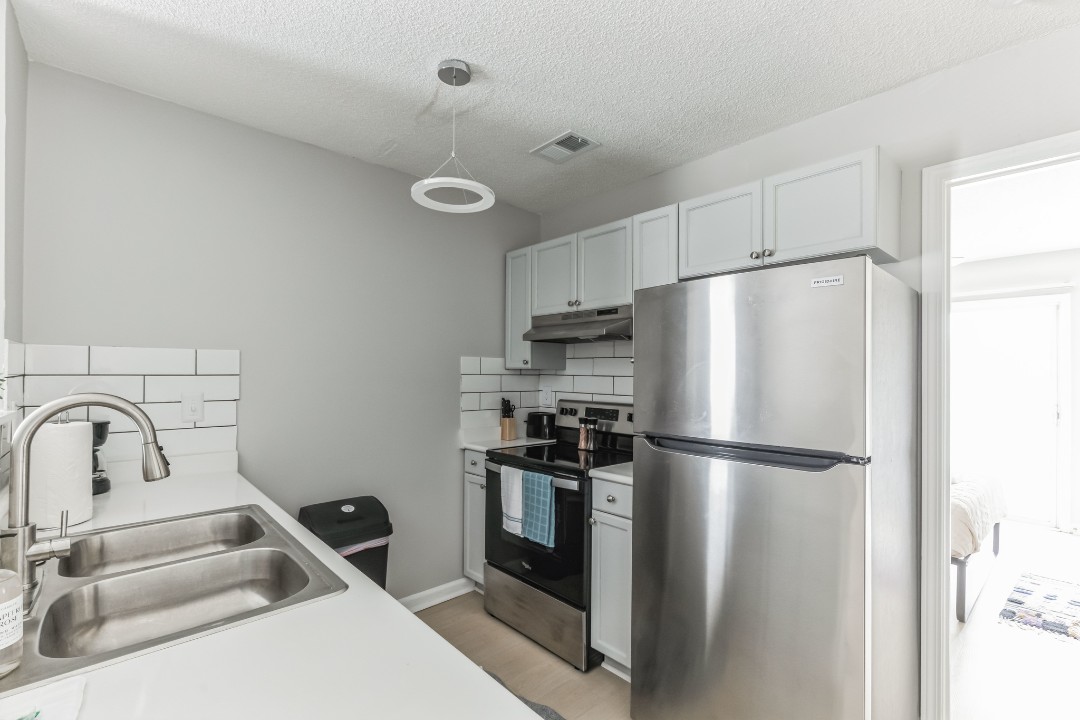 Carlson Bay, 3516-301, · Unit 1/1