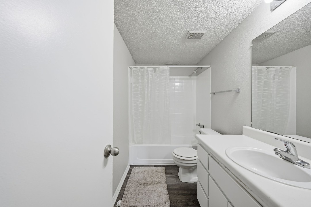 The Trails · Unit 323 2/1
