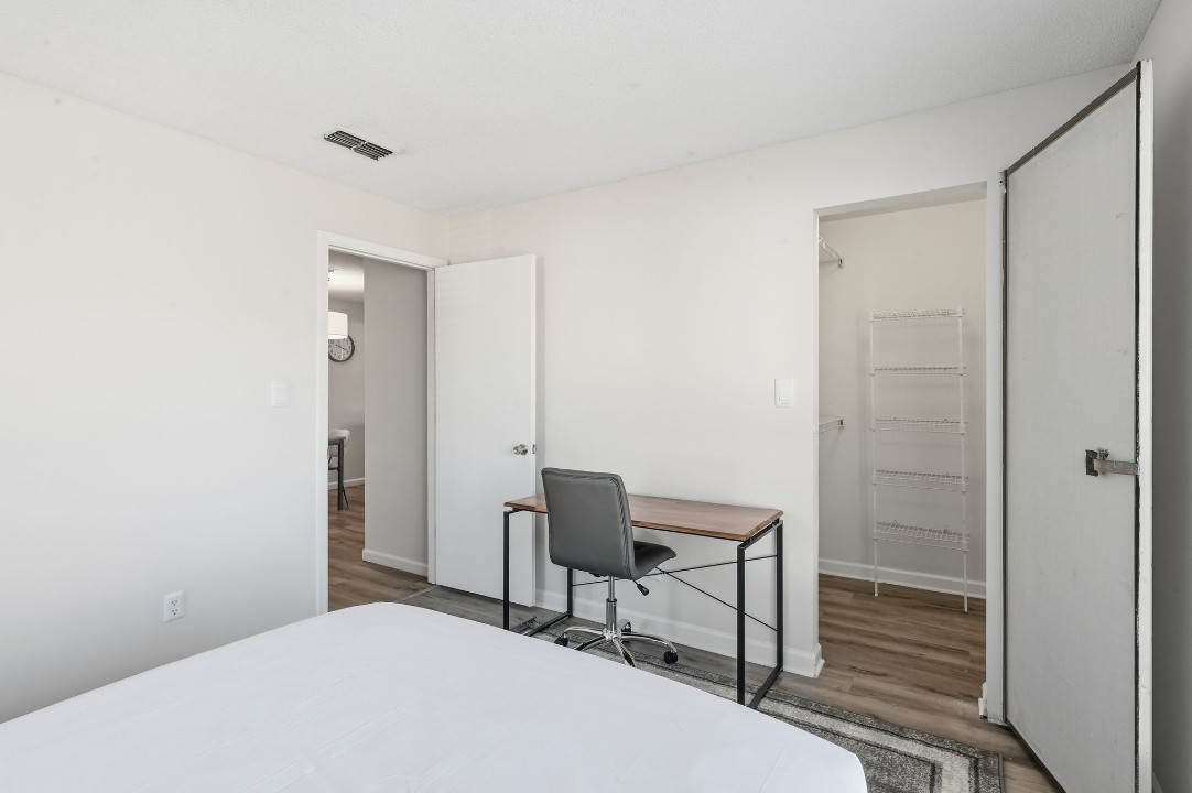 Taylor at 502 · Unit unit 2201-201 2/2