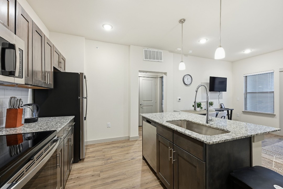 Chisholm Trace · Unit 1236 1/1