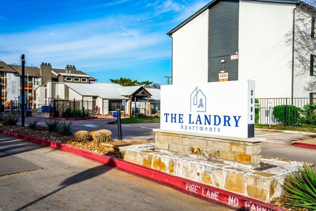 The Landry · Unit 100 2/2