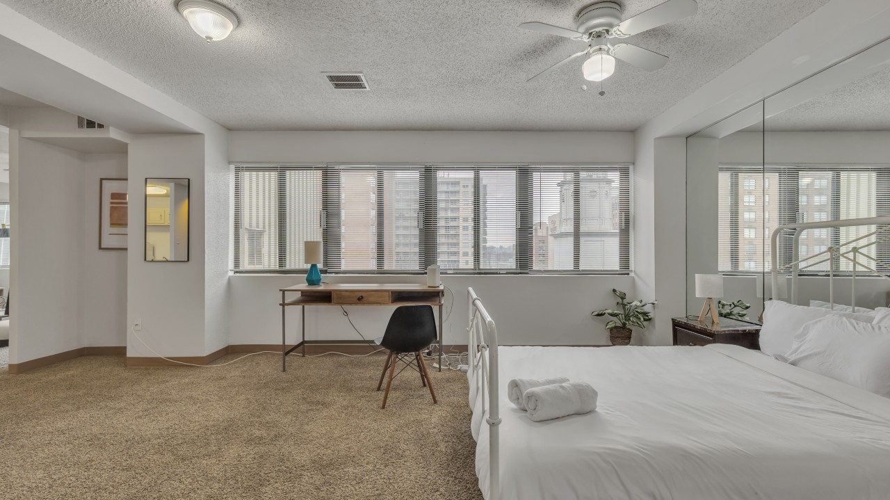 Pa Place 514, Studio