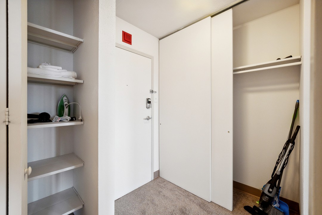 Pa Place 2107, 1br
