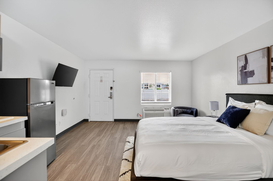 Spectra Paradise Studios · Unit 321