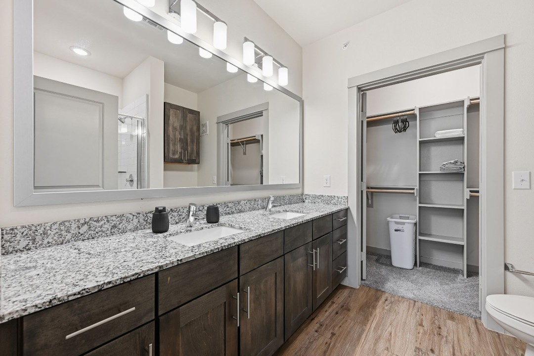 Chisholm Trace · Unit 327 2/2