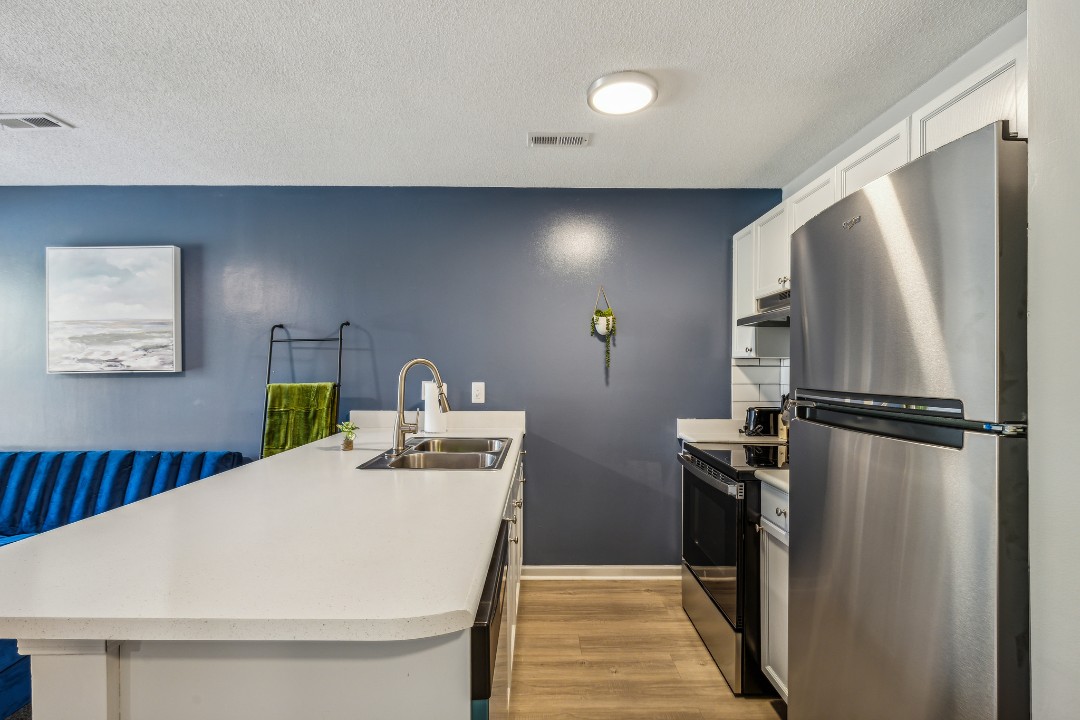 Carlson Bay, 969-203, · Unit 1/1