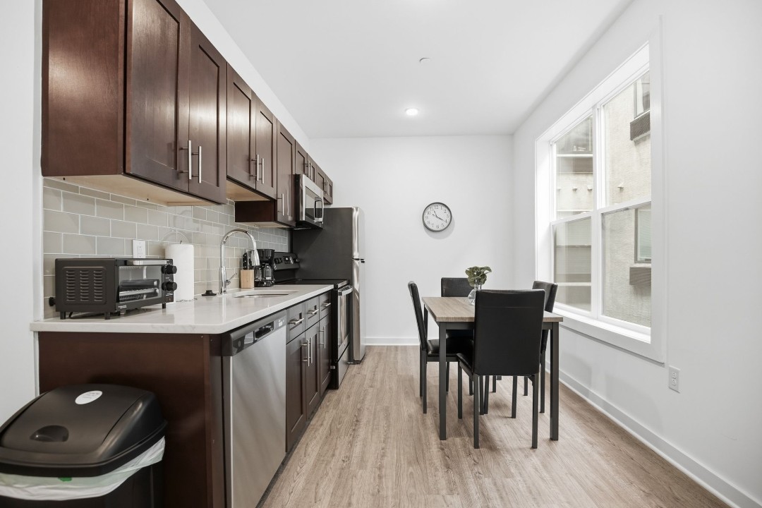Fairmount Square 1528- 3C · Unit 1/1