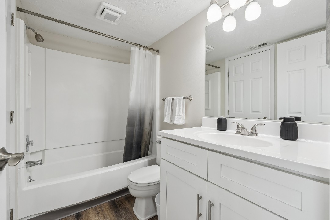 Northwoods 8208-2B · Unit 2/1