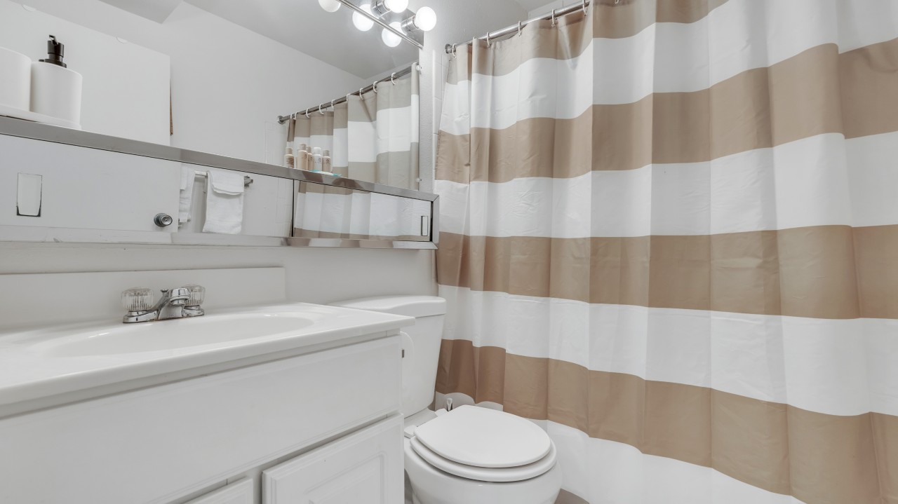 Pa Place 1506, 1br
