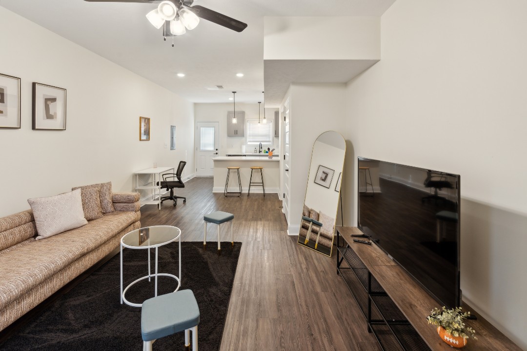 Alto · Unit Q7 2bd/2.5 bth