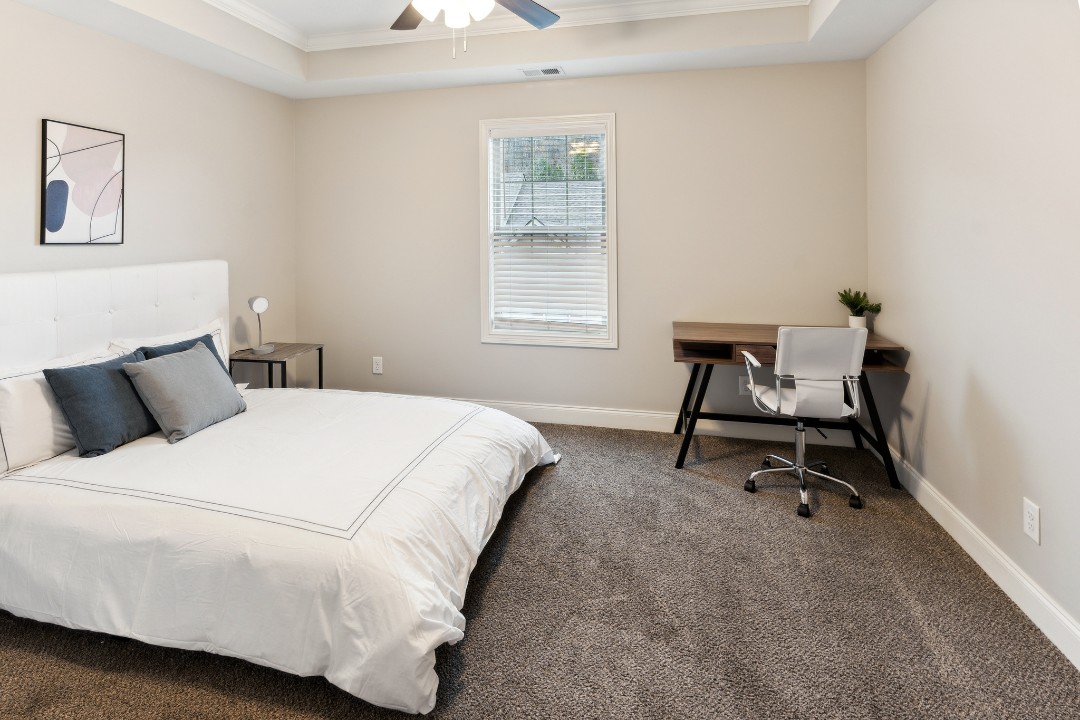 2 Bedrooms · Signature layout