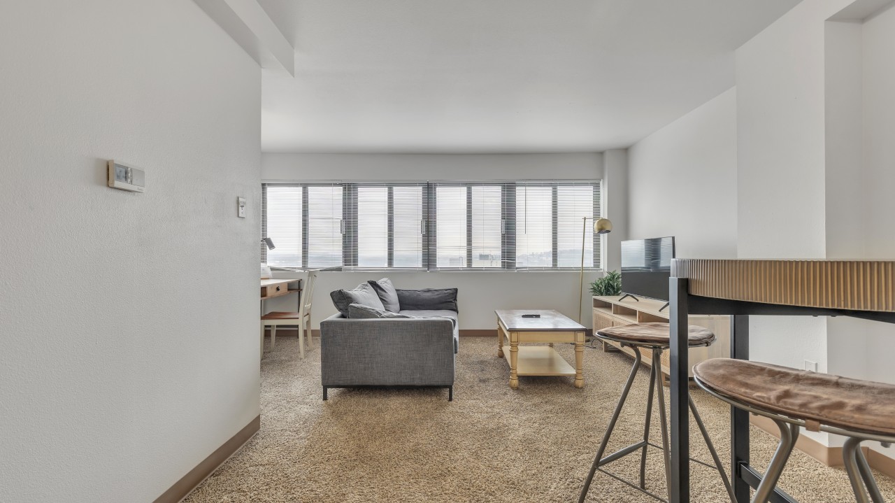 Pa Place 1506, 1br