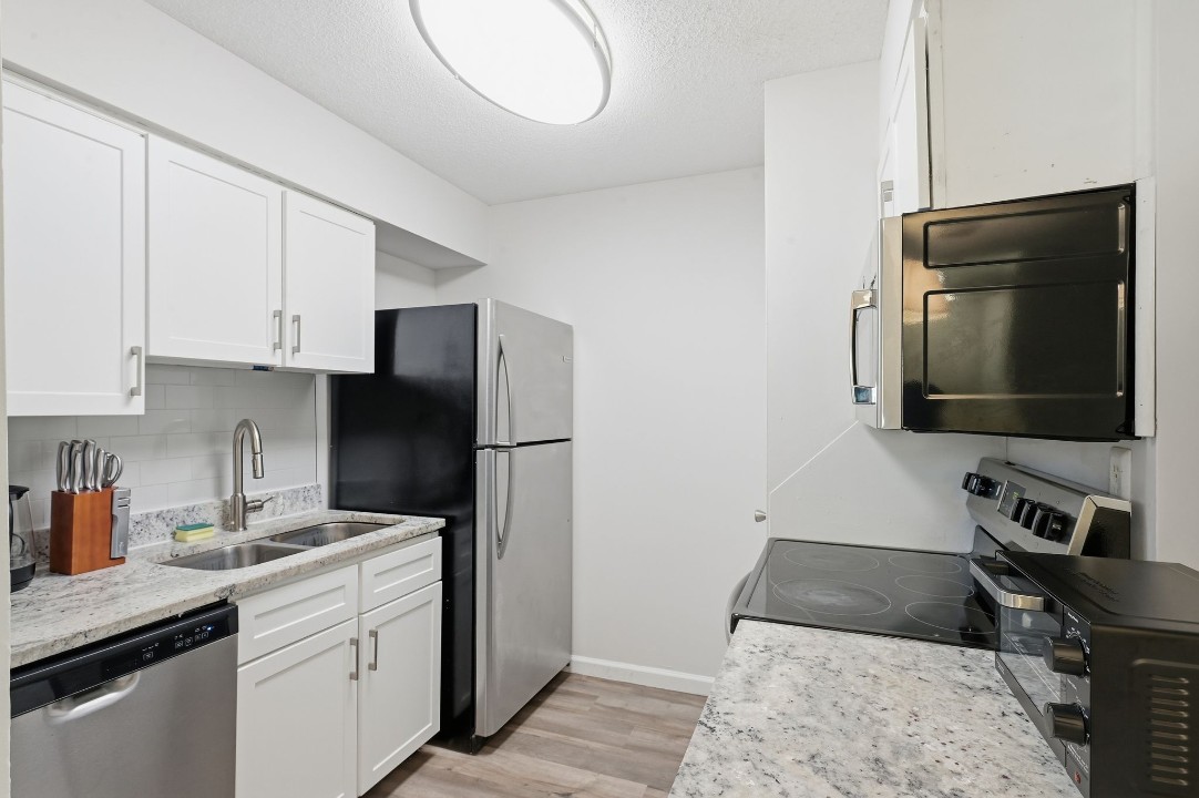 Taylor at 502 · Unit unit 2201-201 2/2
