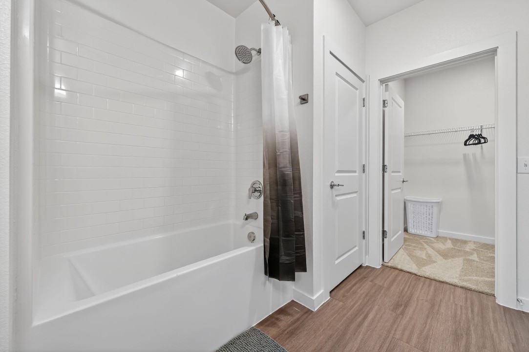 Spectra Parks · Unit 1208 2/2