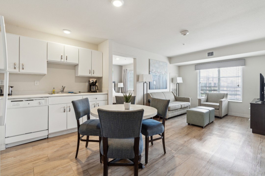 Simplicity At the Rim · Unit 1206  2/2