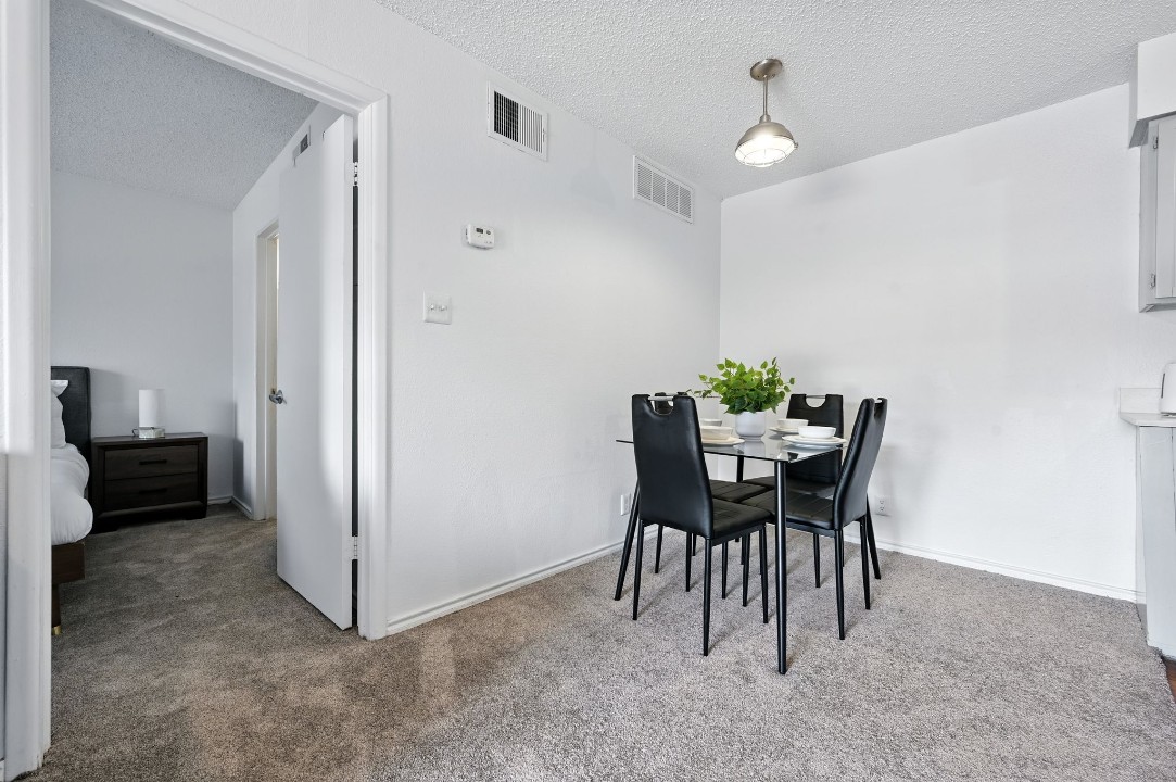 Mueller Flats · Unit 614 1/1