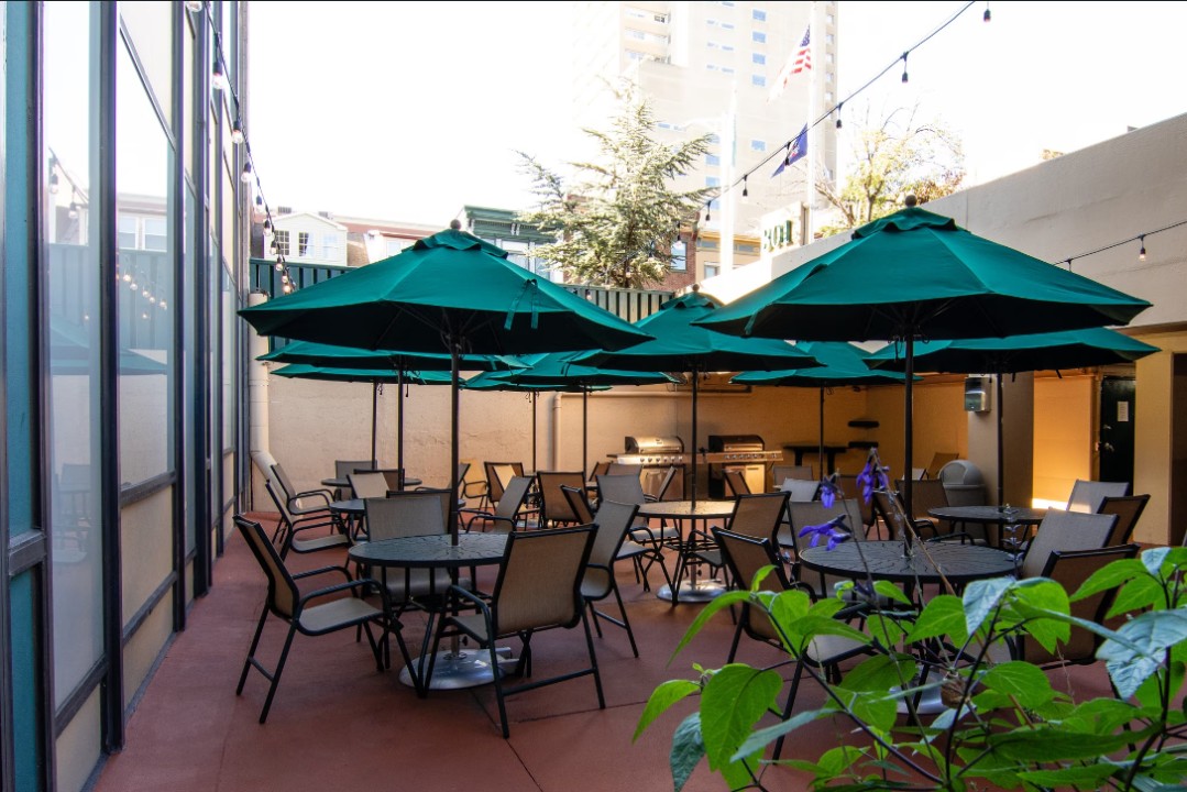 Pa Place 1801, 2br