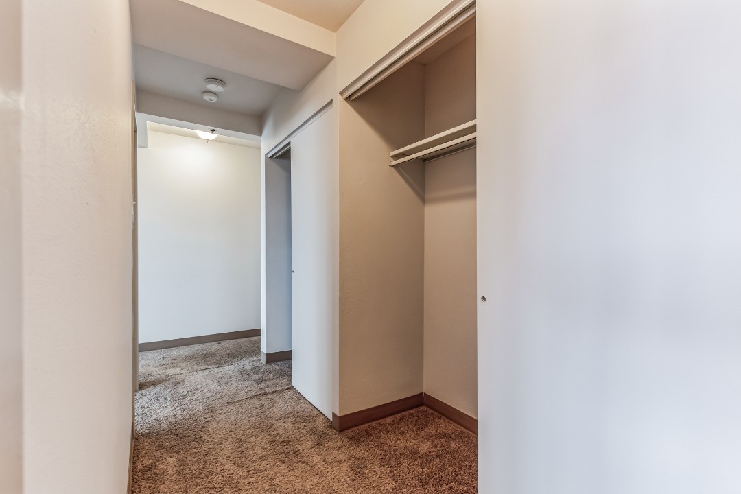 Pa Place 1203, 1br