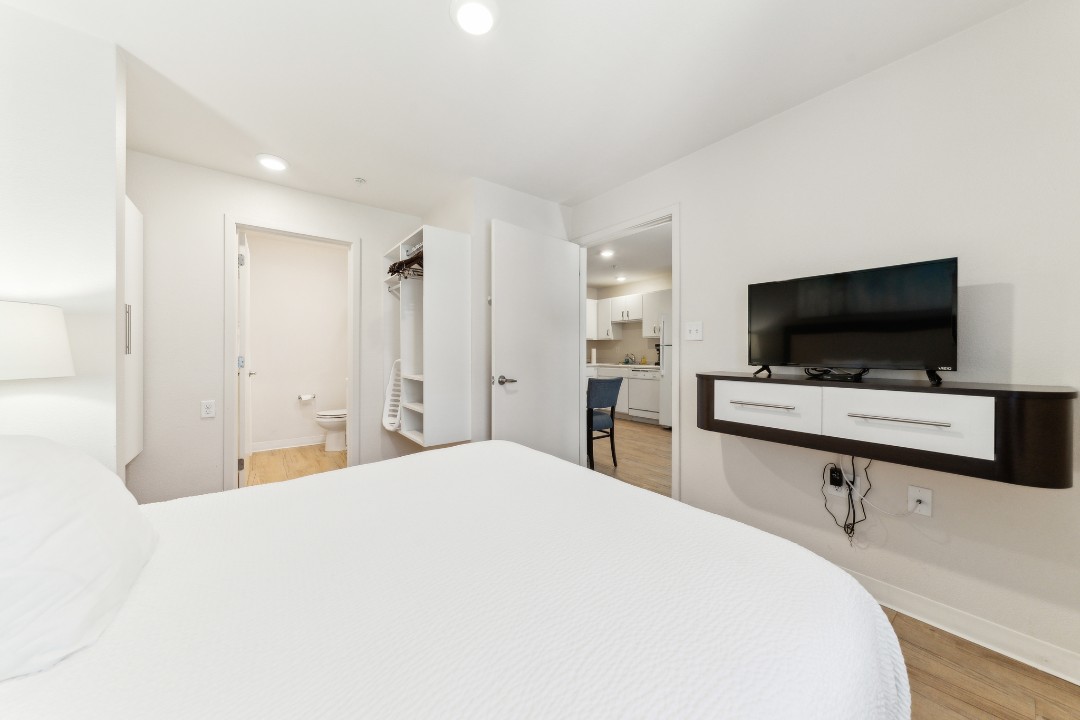 Simplicity At the Rim · Unit 1307  1/1