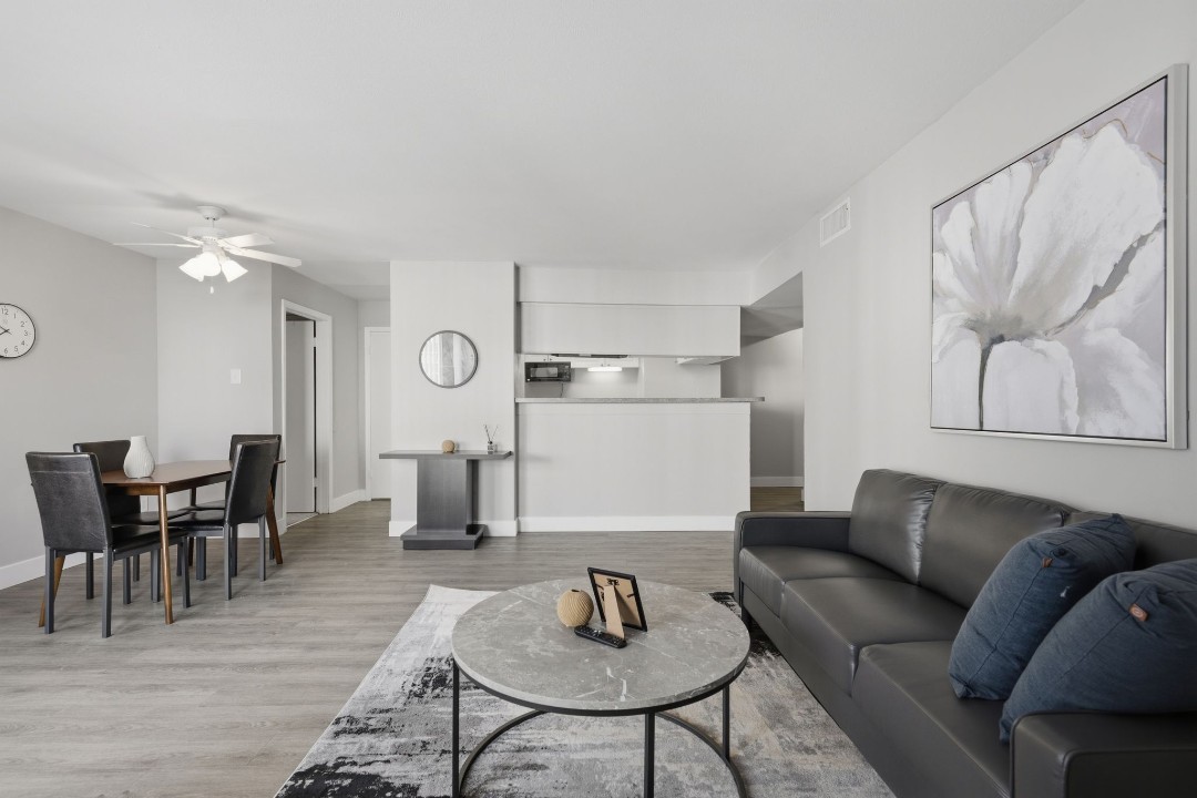Lincoln Green · Unit 2503 2/2
