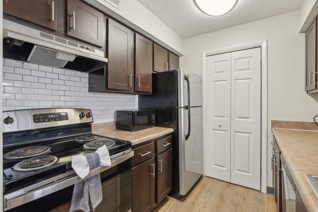 Northwoods 8208 -3A · Unit 2/1