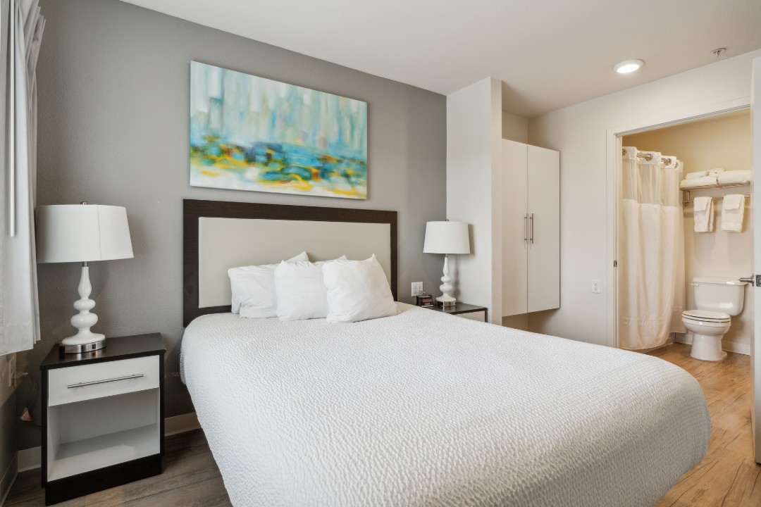 Simplicity At the Rim · Unit 1404 2/2