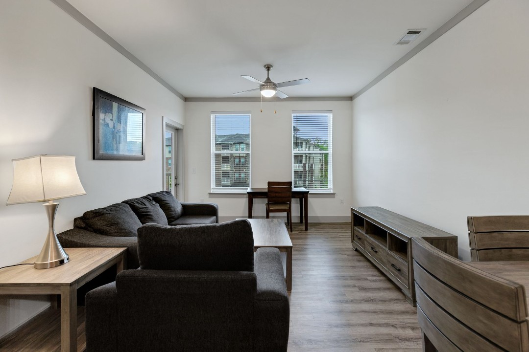 Overlook at Farragut 2302, · Unit 2/2
