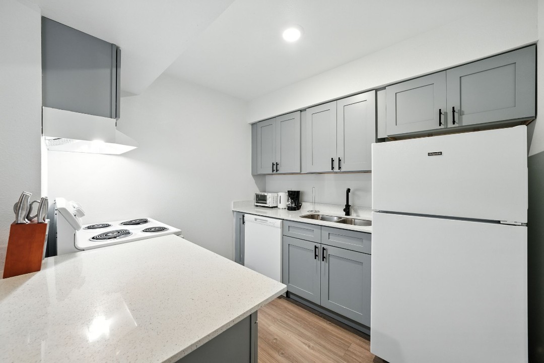 Mueller Flats · Unit 1607 1/1