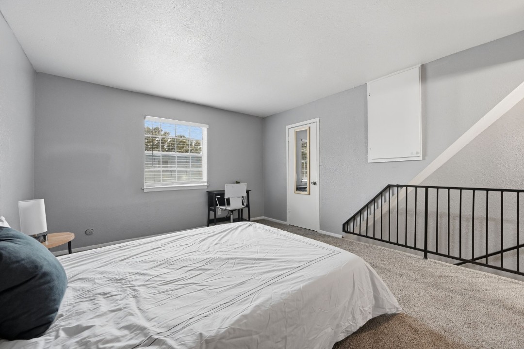 Pioneer Creek 604-4 · Unit 1/1