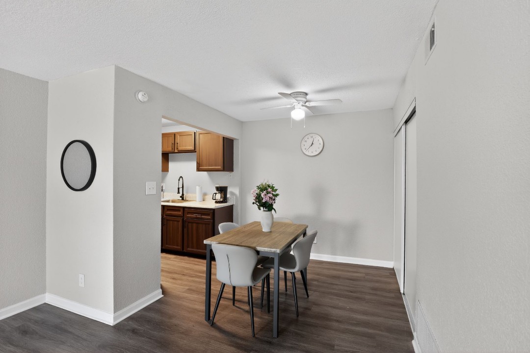 Hillcrest 5403F · Unit 2/1
