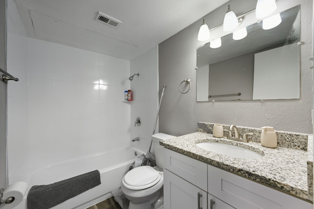 Eureka village · Unit 254 2/1