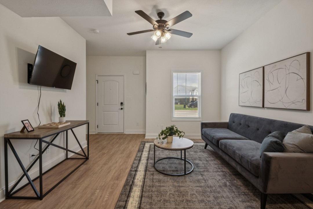 Arte Luxury townhomes D7 2/2.5
