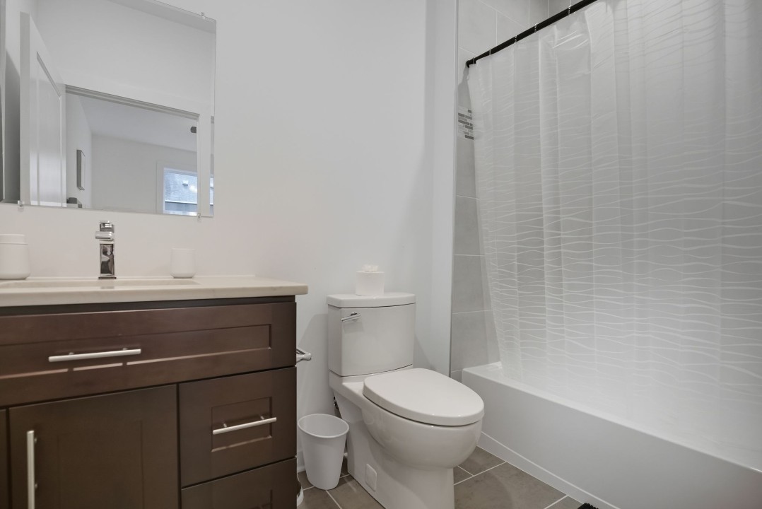 Fairmount Square 1528- 3C · Unit 1/1