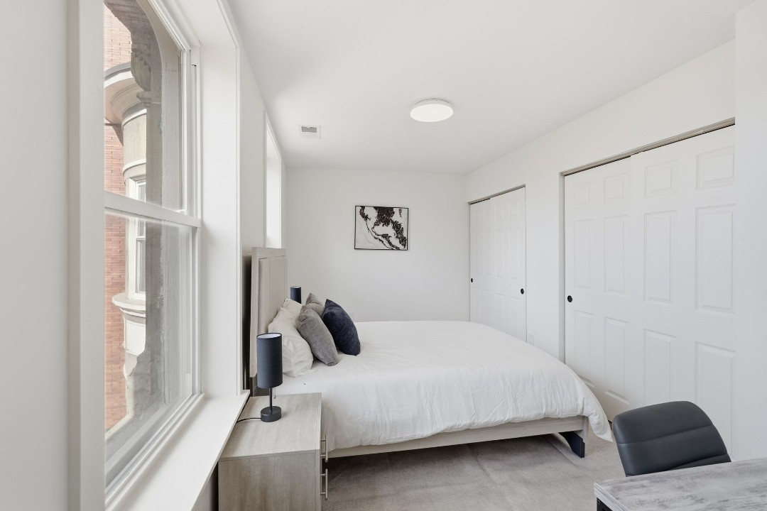 1 Bedroom · Signature layout
