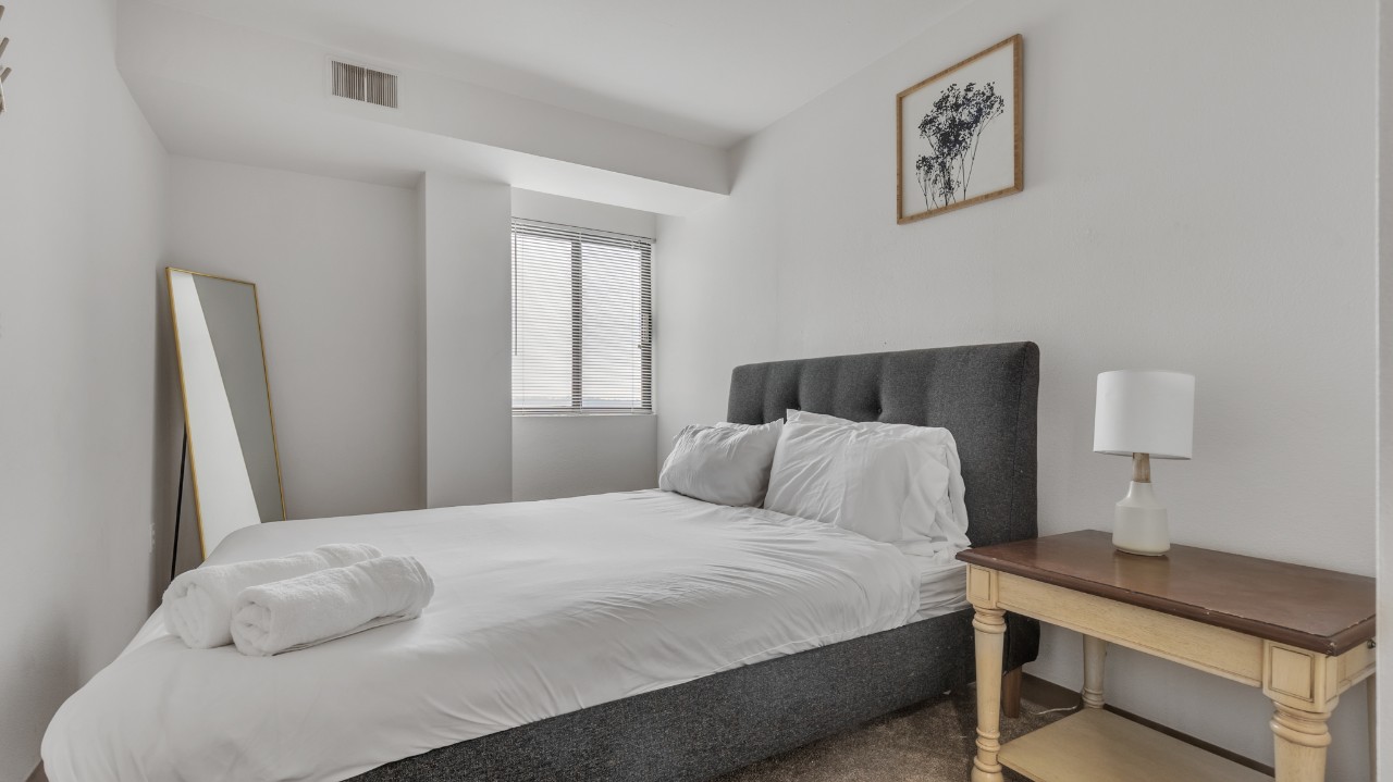 Pa Place 2114, 2br