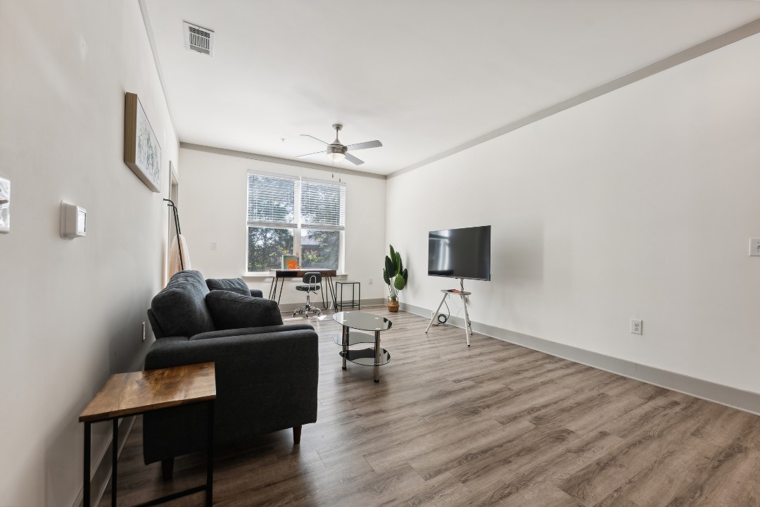 Overlook at Farragut 3111, 1BD/1BD