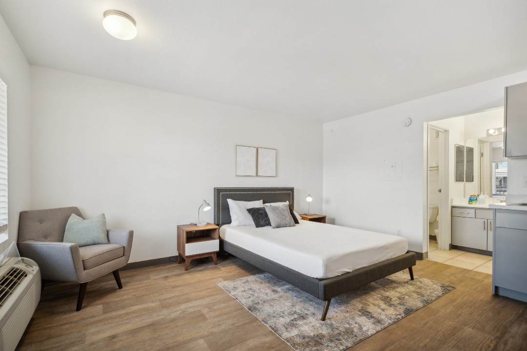 Spectra Paradise Stuido · Unit 226