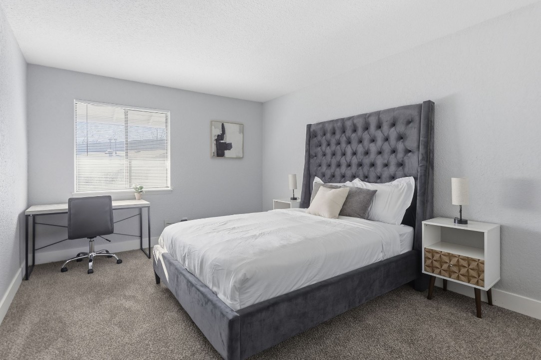 Hillcrest 8304E · Unit 1/1