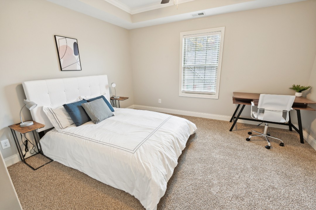 2 Bedrooms · Signature layout