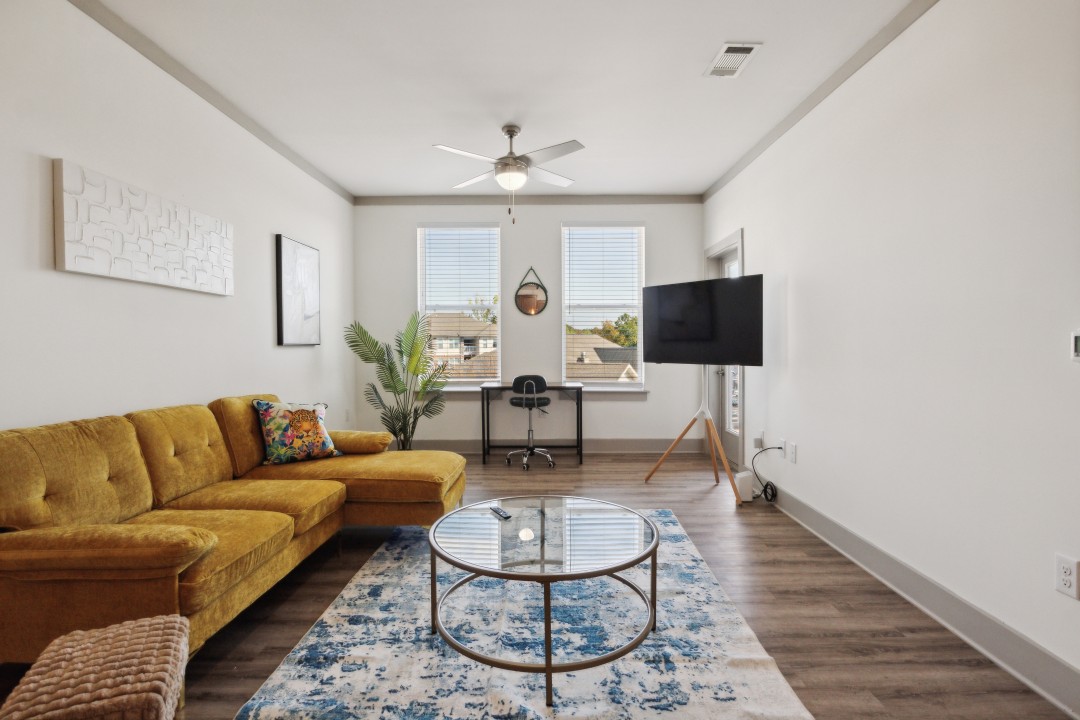 1 Bedroom · Signature layout