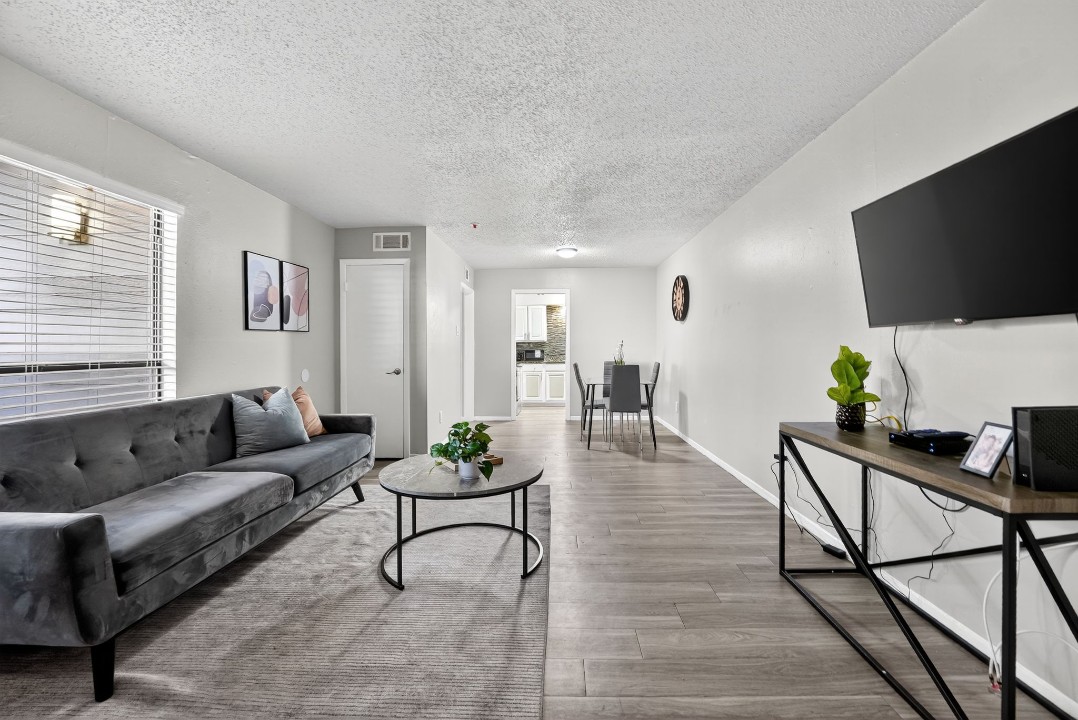 Paxton · Unit 1104 2/2