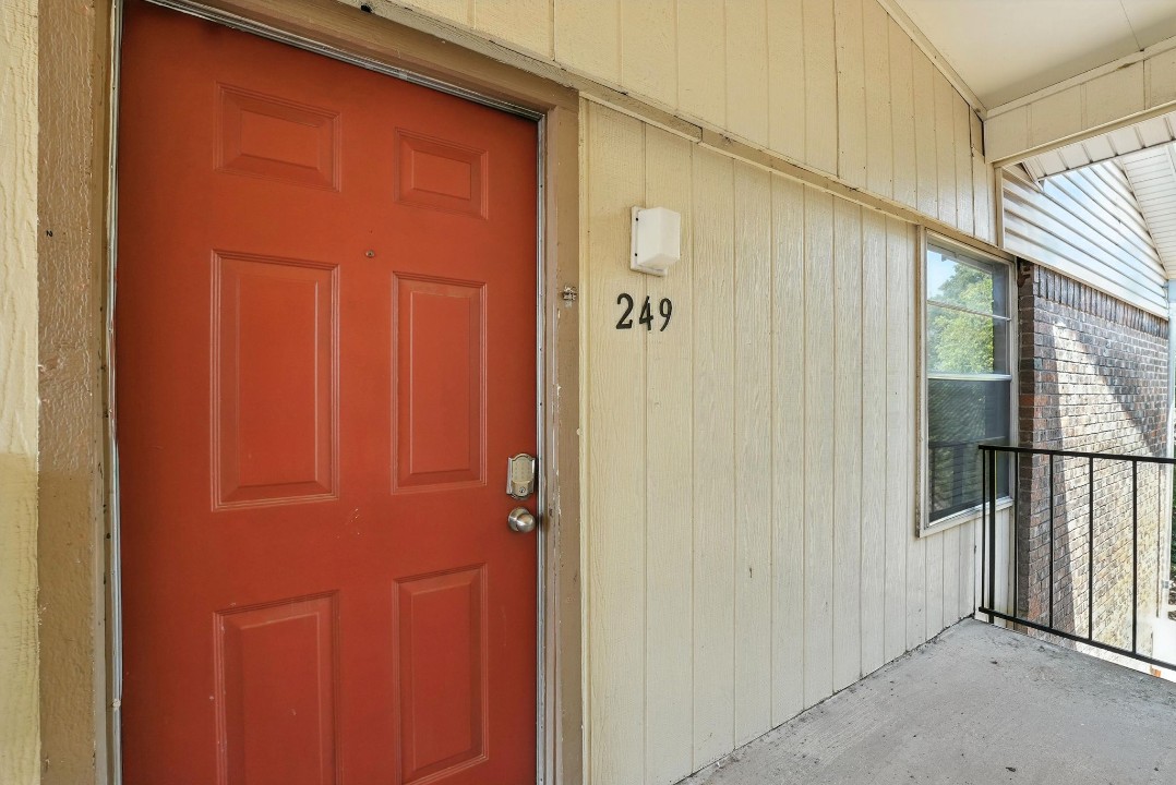 Eureka village · Unit 249 1/1