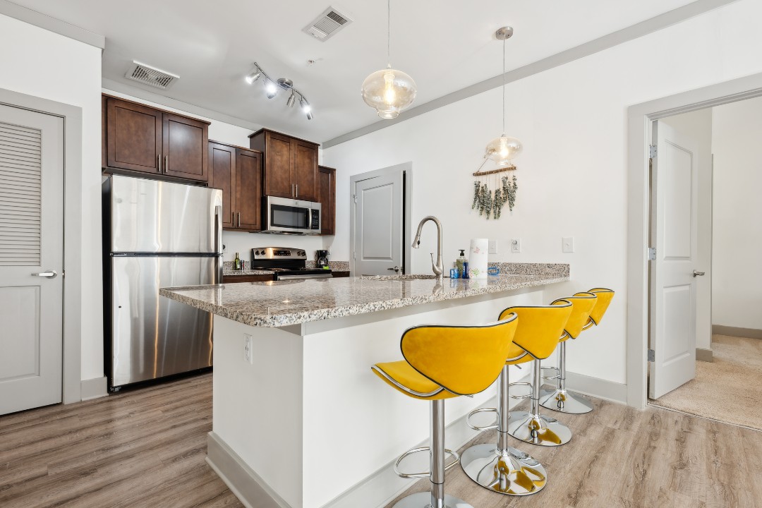 Overlook at Farragut 3001, 1BD/1BA