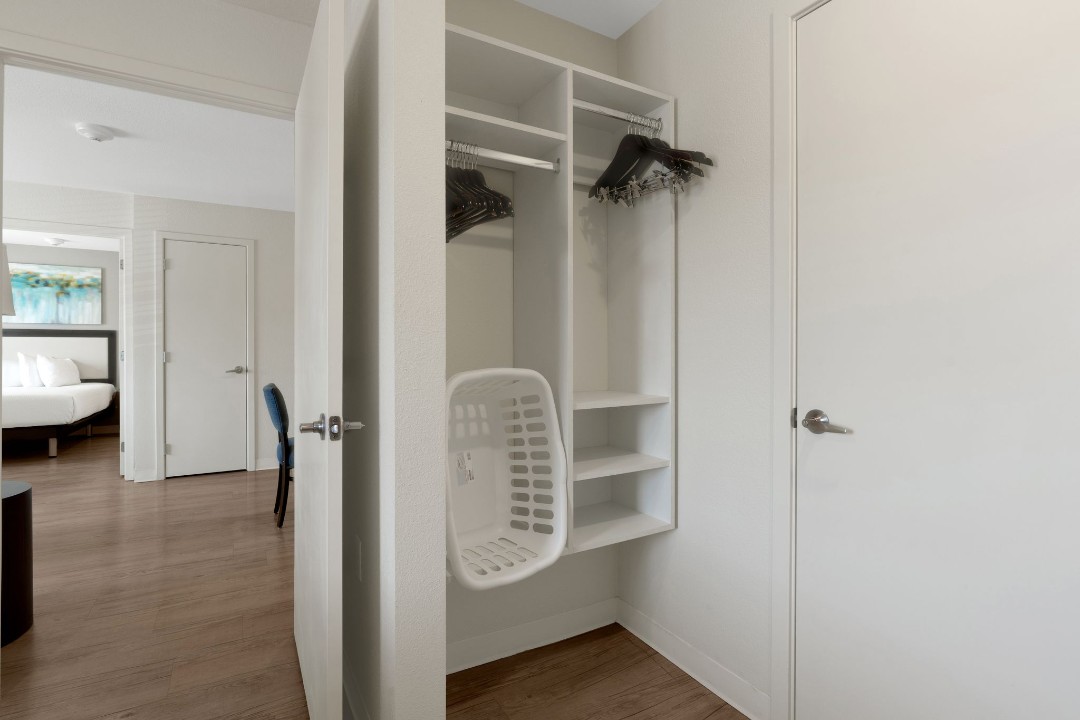 Simplicity At the Rim · Unit 1208  2/2