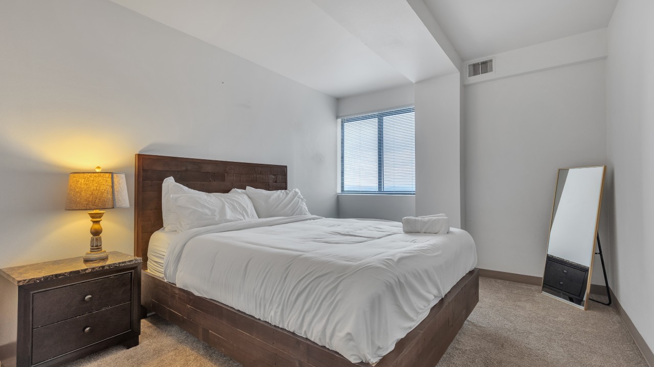 1 Bedroom · Signature layout