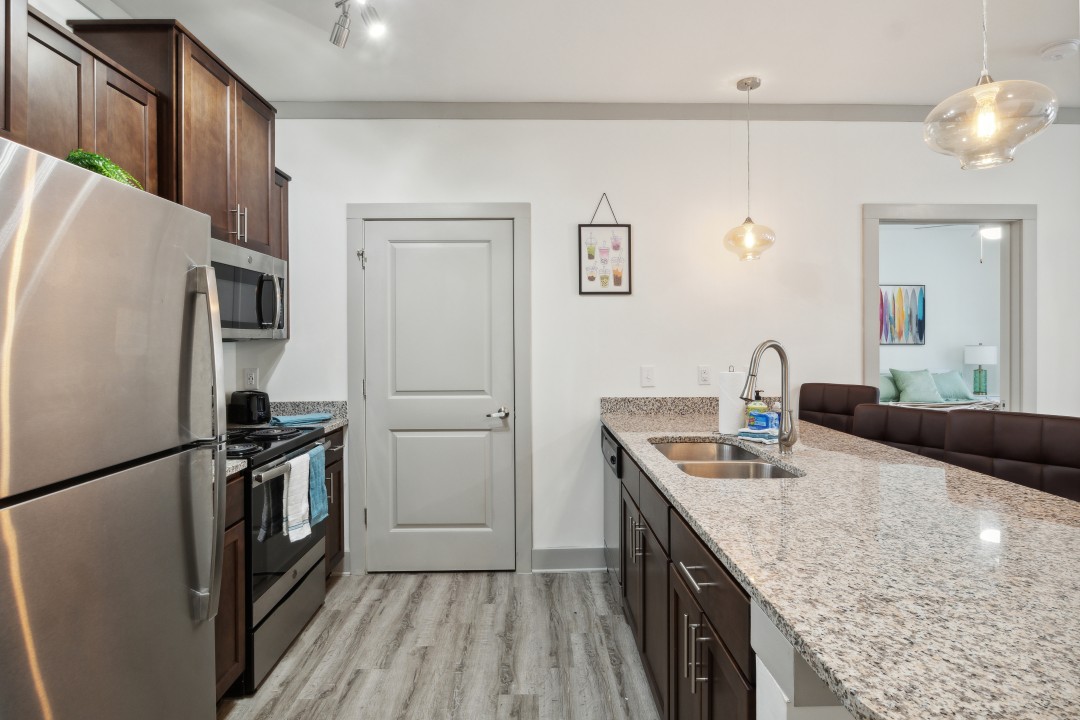 Overlook at Farragut 5001, 1BD/1BA