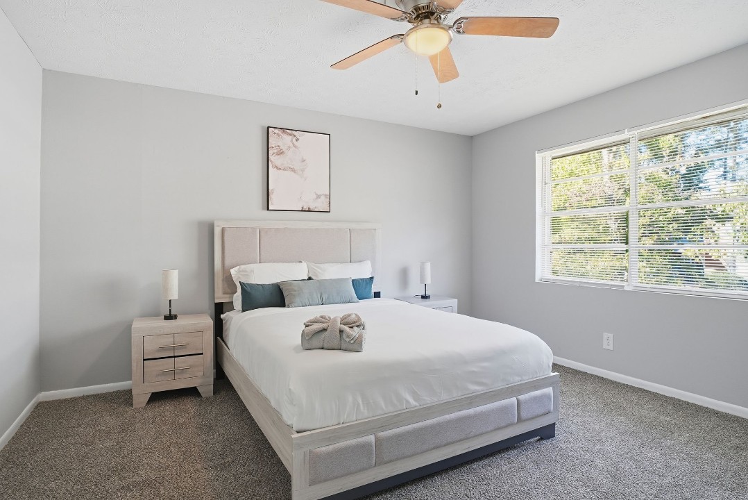 2 Bedrooms · Signature layout